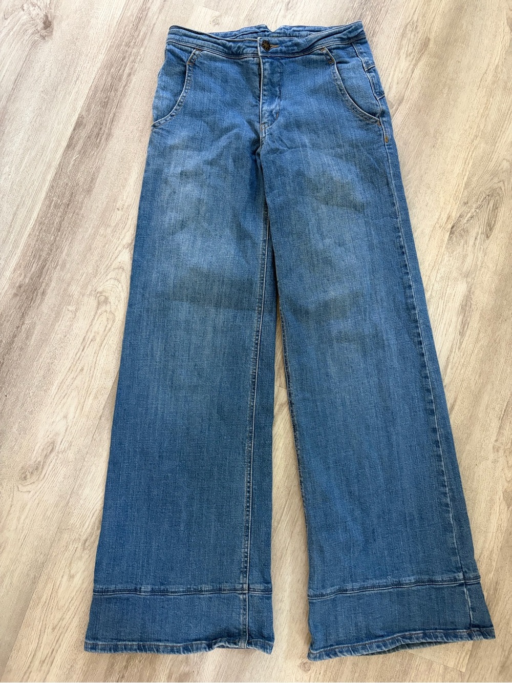 Free People Buckle Back Wide-Leg Jeans 24  boho retro indie